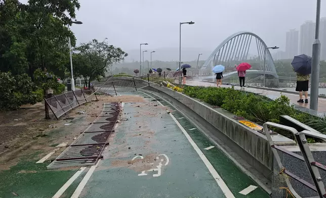 巴士的報記者攝