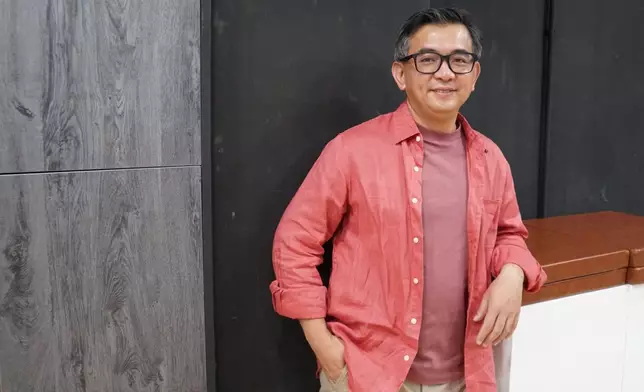 一休指韓國的演員、幕後工作人員都很專業。 心韓記者攝