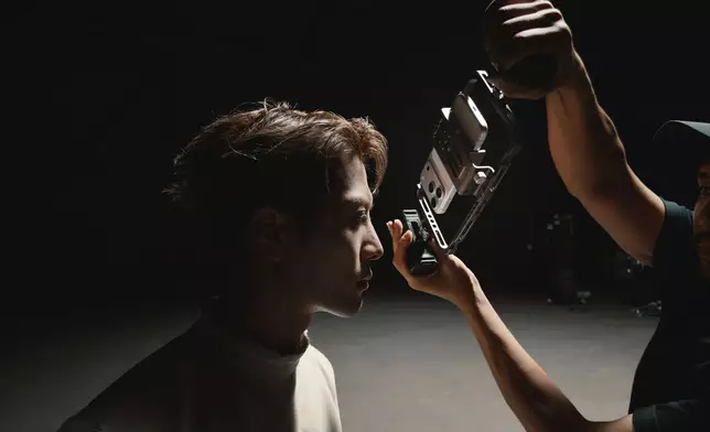 MV由全新的iPhone 17 Pro拍攝。