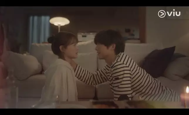 成濟妍和鮮于海終於確認彼此感情。Viu提供截圖