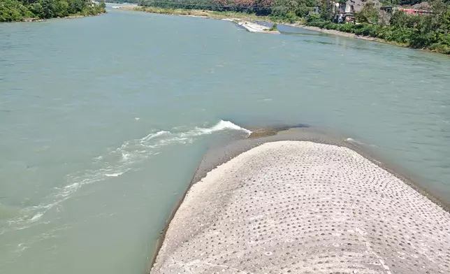 巴士的報記者攝