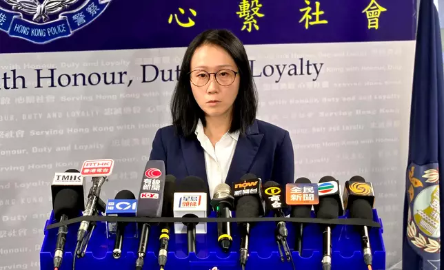 警方西區警區刑事總督察張蔚珊簡報案情。