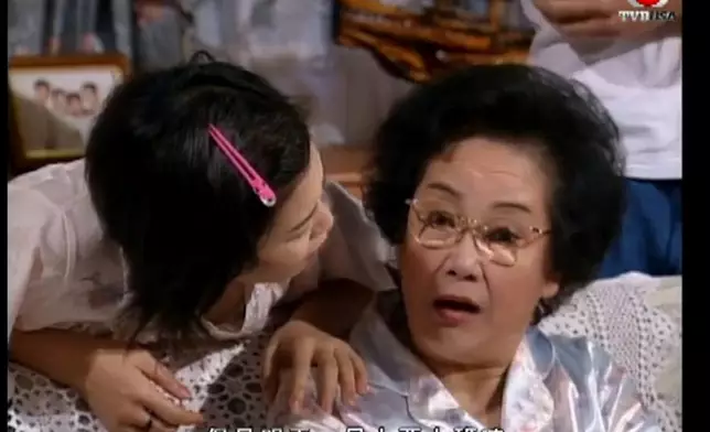 黎宣一生演活無數經典角色，其恬淡風範與藝術貢獻，隨着風雨中的溫情送別，永存摯親與影迷心中。