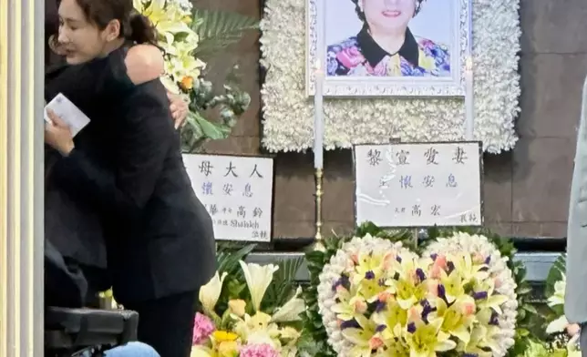 黎姿與姑媽感情深厚。