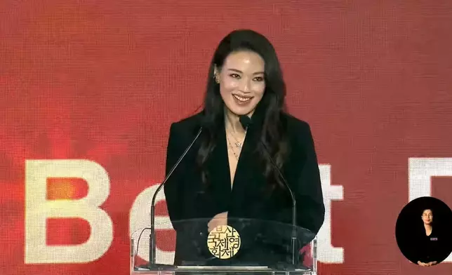 她笑言：「他娶了一個不經常在家做飯的女人！」