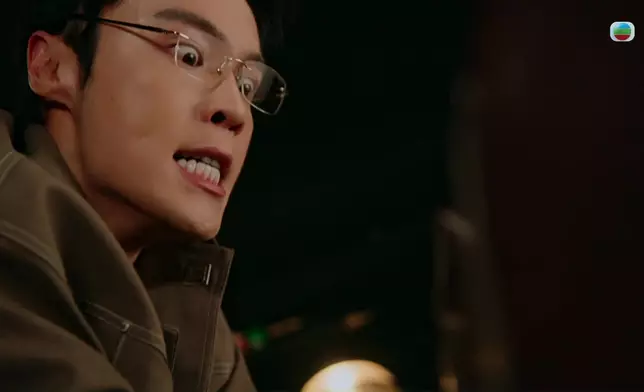 尋晚丁子朗想練死阿Moon同車撞Kelly阿Moon一幕都好狼死。