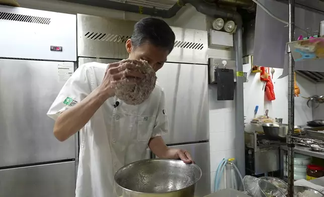 威哥煮的順德菜既花工序又費時間。