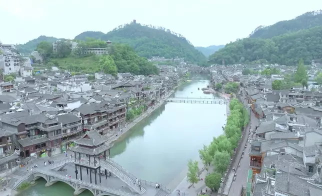 鳳凰古城的日與夜