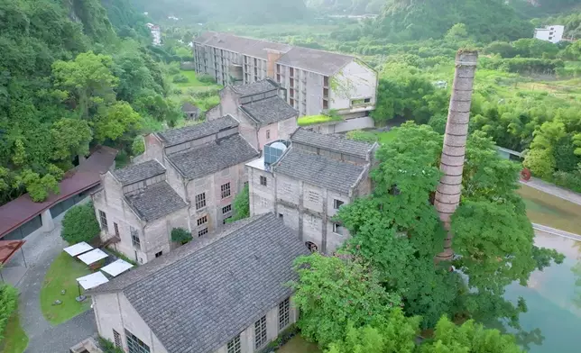 三人入住一晚叫價$18,888，由60年代糖廠改建而成的工業風酒店