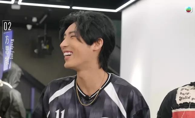 保守同戀愛腦嘅Hugo啲表情反應好好笑。