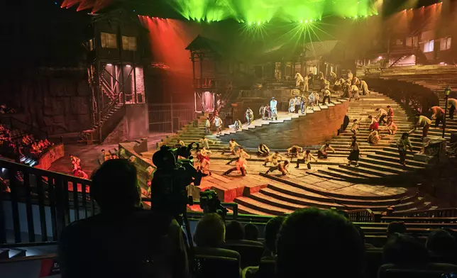 《重慶．1949》。巴士的報記者攝