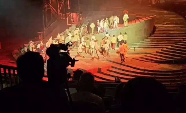 《重慶．1949》。巴士的報記者攝