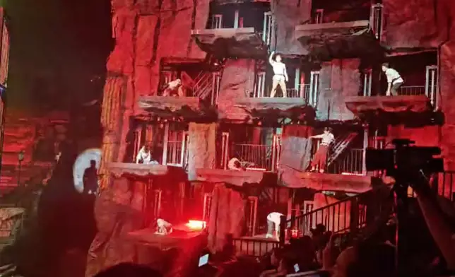 《重慶．1949》。巴士的報記者攝