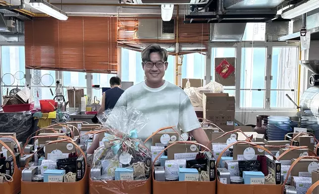 啟豪包裝禮籃大功告成。