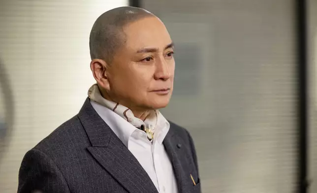 湯鎮業飾演上市集團主席柯永成。