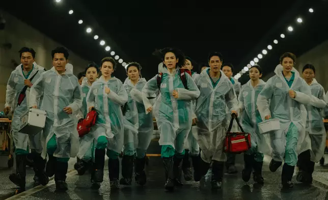 劇中為數不少的大場面，包括爆炸、大型意外及醫療搶救事件，製作均相當認真專業。