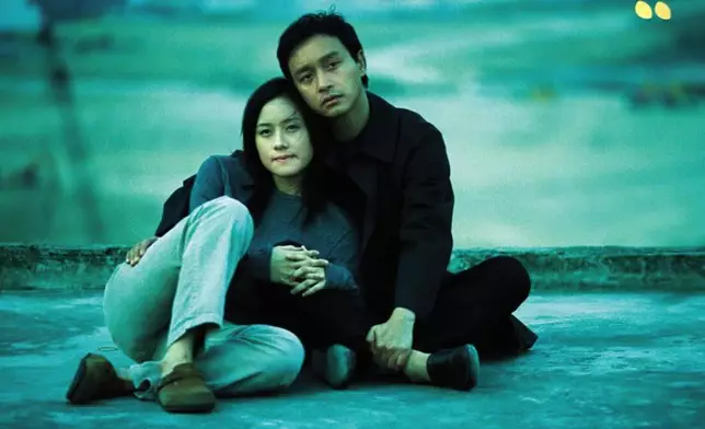 張國榮在《異度空間》片段。