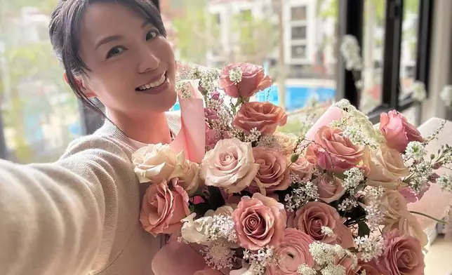 陳國強時常會送花結老婆。