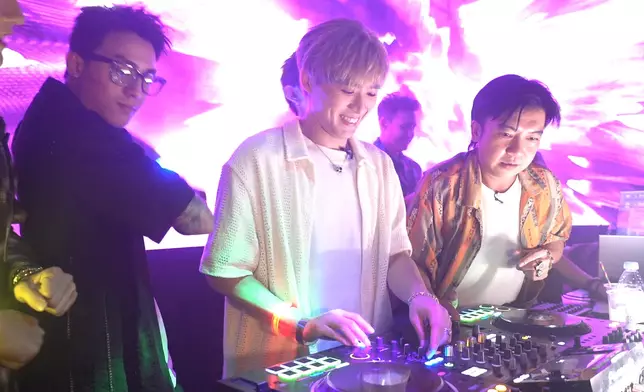 MIRROR 4位「夜粥組」成員令全場氣氛High爆！