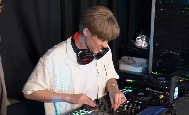 Frankie學習各種DJ 入門技巧！