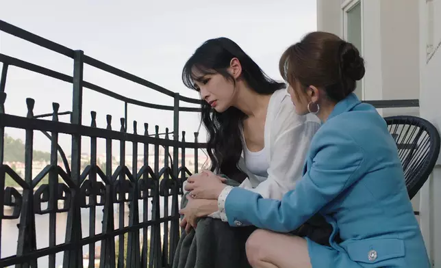 陳楨怡匿埋喺屋企喊，好彩家姐蔣家旻上門安慰。