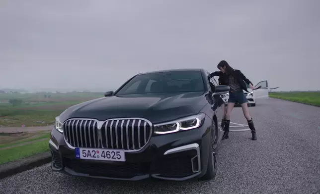 原來是想起男友企圖自殺。