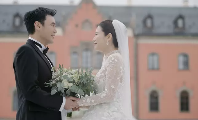 哥與宣萱真實年齡雖然相差17歲，但二人這次飾演夫妻不但零違和、並獲讚CP感十足兼配搭有新鮮感。