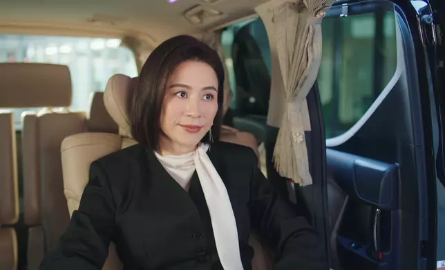 宣萱在第一集中換了Total 7個造型，可謂集專業、知性、華美、女強人於一身