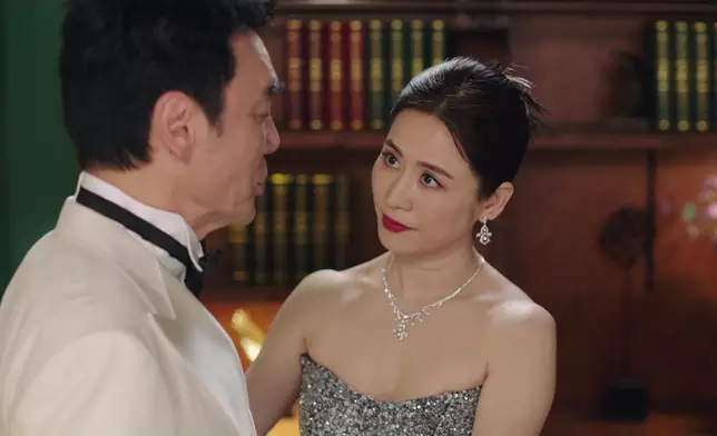 宣萱在第一集中換了Total 7個造型，可謂集專業、知性、華美、女強人於一身