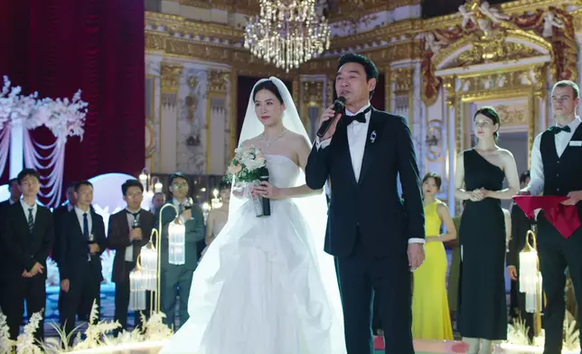 宣萱在第一集中換了Total 7個造型，可謂集專業、知性、華美、女強人於一身