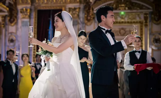 宣萱在第一集中換了Total 7個造型，可謂集專業、知性、華美、女強人於一身