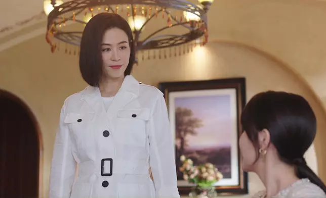 宣萱嘅眼神同埋微笑、好有氣場，亦凸顯咗董一妍嘅機智同聰穎。