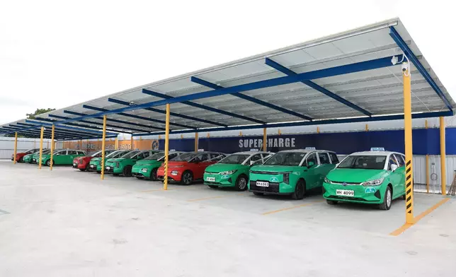 洪水橋充電站位處北部都會區，距深圳灣公路大橋僅約 10 分鐘車程。