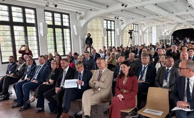 財庫局局長在斯洛文尼亞財政部高級別會議上向歐洲財政部長展示香港優勢 政府新聞處圖片