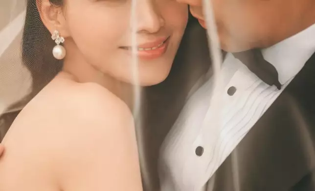 陳煒與醫生老公陳國強於2022年9月26號結婚。