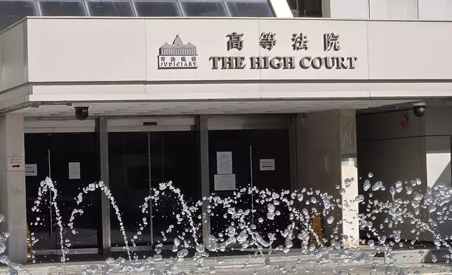 高等法院。巴士的報記者攝