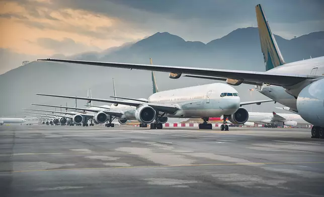 香港現連接全球210個航點，5小時航程涵蓋全球一半人口(資料圖片)