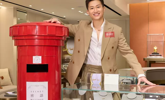 人氣演員曾展望（GM）擔任景福珠寶一日店長。