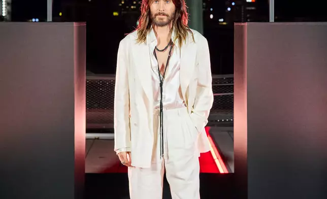 謝拉力圖在電影中飾演超強軍事AI「戰神」，率領一支極度危險的AI軍團，奉命闖入人類世界，誓言不惜一切代價搶奪一項足以顛覆人類未來的革命性AI程式。