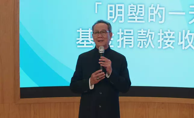 潘志文在《巨塔之后》的中山裝造型。