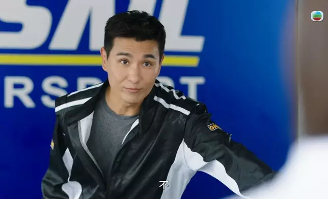 宣萱親自到賽車場拉攏陳展鵬加入董事會。