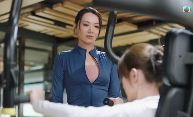 第七集焦點，陳煒貼身運動外套+瑜伽褲的造型，將美好身段表露無遺，連蔣家旻都玩埋一份？