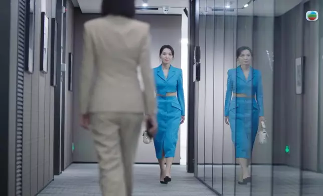 眼神戲都唔夠，會議完咗直接和宣萱正面交鋒！