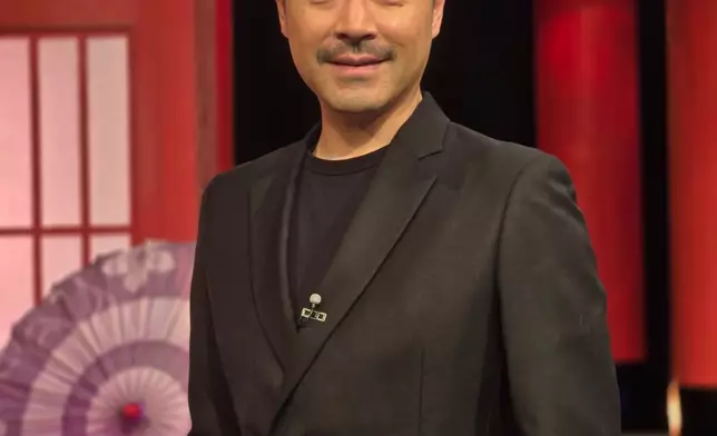 昨晚嘉賓請來陳定幫師傅講解「運氣學」。