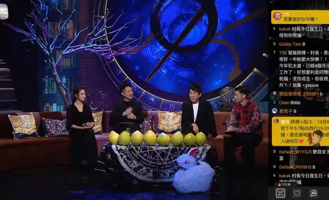 根據奇門遁即「出行訣」，明天向西行足15分鐘可提升人緣運氣。