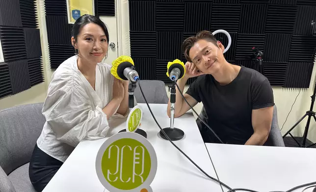 兩位藝人亦接受了本地媒體2CR電台及SBS電台的專訪，更到不同地方享受美食，落力宣傳。