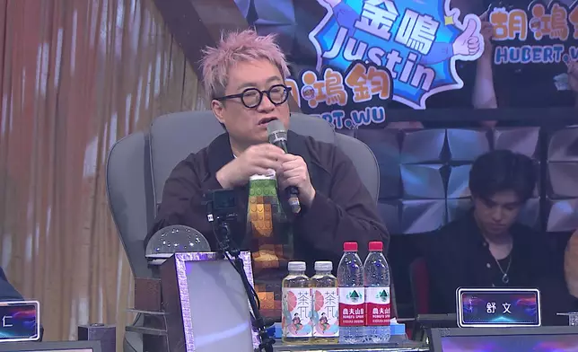 舒文：其實隻歌一啲都唔容易唱，呢個分係鍾意你把聲個質地 。