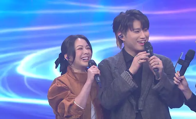 Ryan事後更透露是JW粉絲：好開心上次排練嘅時候可以問到JW姐姐去簽名畀我。