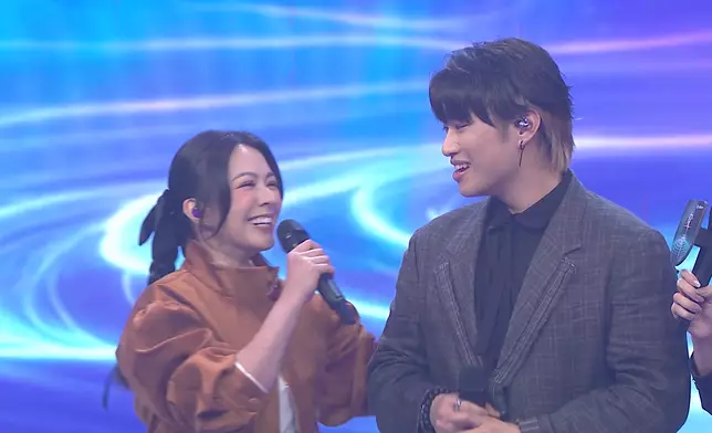 JW自嘲被叫姐姐：都好似好過姨姨嘅。