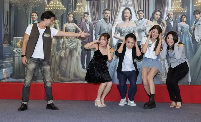 早前《巨塔之后》宣傳活動上，Ronny捉實「人質五人幫」（欠李善恆）來一幅合照。